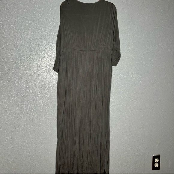 Soho Street NY and Company Grey Maxi, Size XL - Picture 3 of 3
